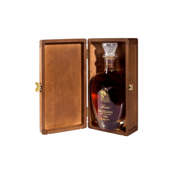 Bernsteinfarbe. In der Nase komplex